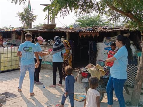 'GJ-2 Social Group' in Mehsana went to the homes of the needy and ...