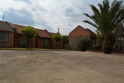 D.R. GUEST HOUSE (Maseru) - Guesthouse Reviews & Photos - Tripadvisor