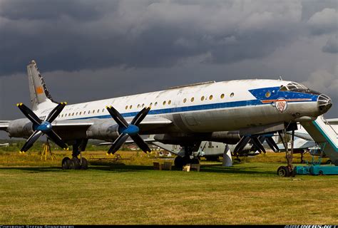 Tu-114: Die Geschichte des Flugzeug-Flaggschiffs der UdSSR - Russia ...