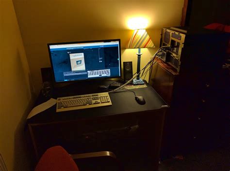 Computer Shop Table Setup 的图像结果