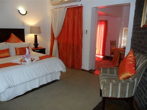 BOSCHDAL GUESTHOUSE (Rustenburg) - Guesthouse Reviews, Photos, Rate ...