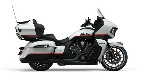 2023 Indian Pursuit Dark Horse [Specs, Features, Photos]