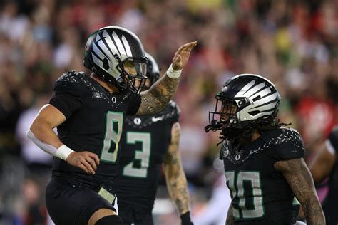 No. 3 Oregon beats No. 2 Ohio State, No. 4 Penn State survives USC ...
