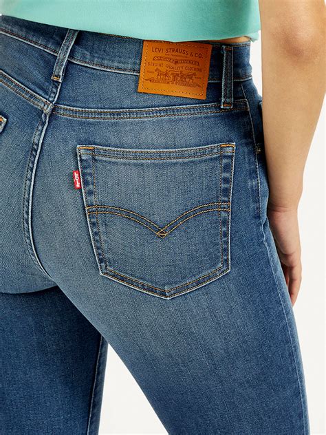 Women's 724 Blue Straight Fit High Rise Jeans – Levis India Store
