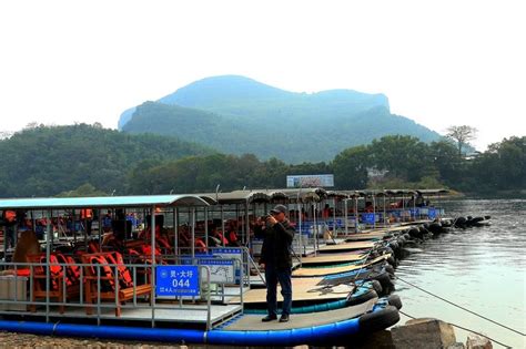 广西桂林漓江边上的竹排风光高清图片下载_红动中国