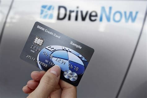 New BMW credit card also functions as a key (01/2015)