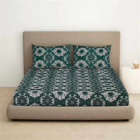 Buy Welspun Double Bedsheet with 2 Pillow Covers 220 X240 Cms / 43 X68 ...