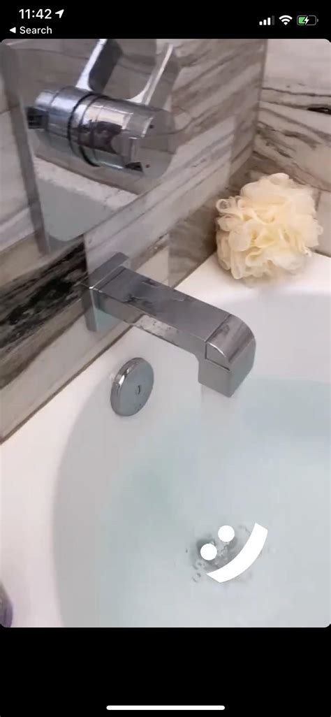 Pre-bath reflection, bra maybe?? | Scrolller