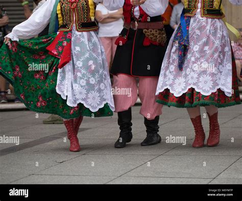 Polish folk dance group with traditional costume Stock Photo - Alamy
