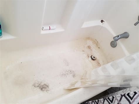 How to Clean Fiberglass Bathtub - Cleaning Basic