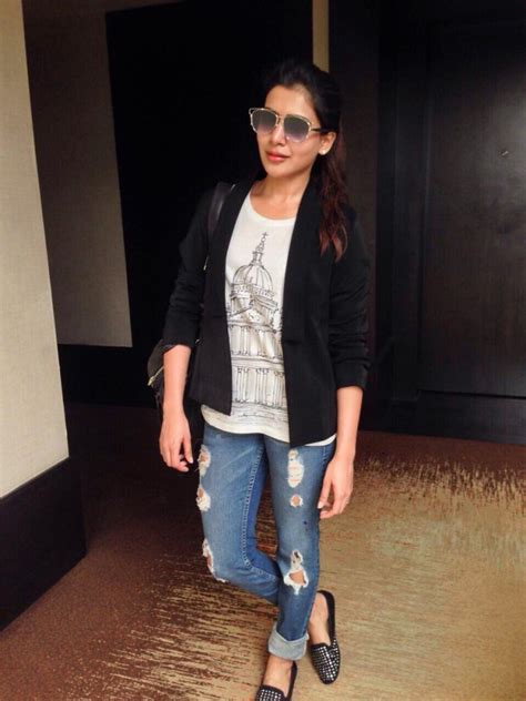 Samantha Ruth Prabhu in Jeans and Top - Simple but Sexy Look - StarBiz.com