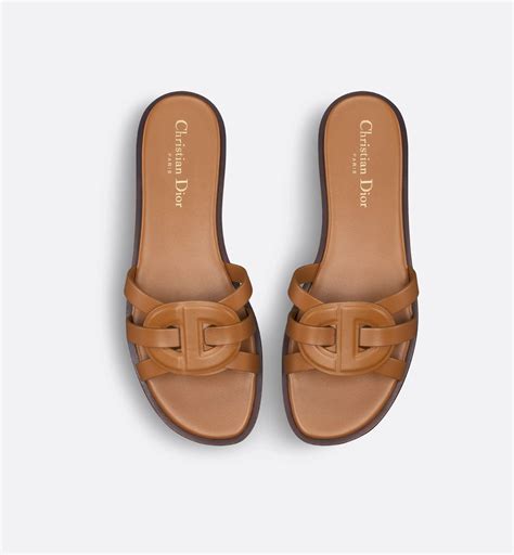 حذاء سلايد D-Club المفتوح من الخلف جلد العجل بلون وبر الجمل | DIOR