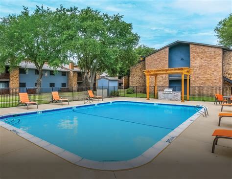 The District on Collins | IPA Texas