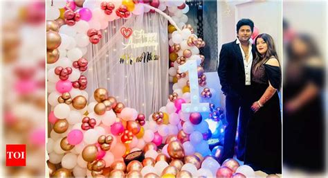 Nidhi Jha celebrates her first anniversary with her husband Yash Kumar ...