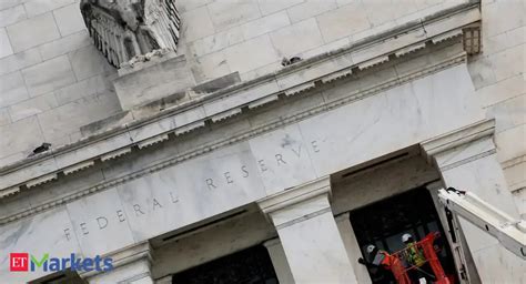 Standard Chartered calls for bigger Fed rate cut after weak jobs data ...