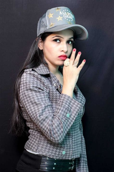 Dhinchak Pooja YouTuber Singer Real Name Instagram Net Worth