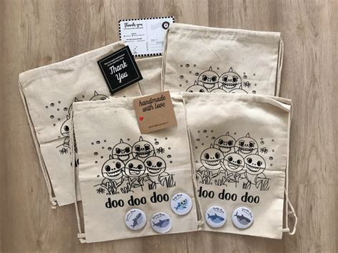 D.I.Y Colouring 'Baby Shark do doo dooo' Back Pack – Little Canvas