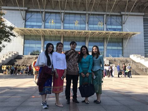 商学院14位老挝留学生升入本科院校学习-江苏信息职业技术学院