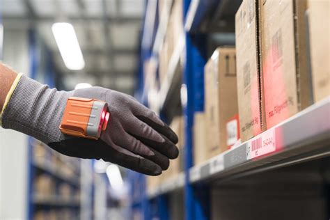 BMW Group setzt Arbeitshandschuh ProGlove mit integriertem Barcode ...
