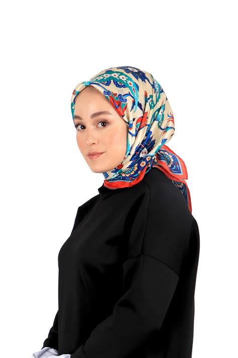 Red Saks Ephesus Pattern Silk Square Scarf