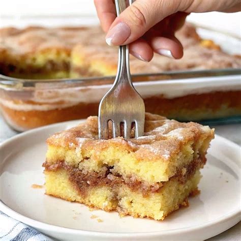 Irresistible Honey Bun Cake: The Ultimate Sweet Swirl Recipe - Velma ...