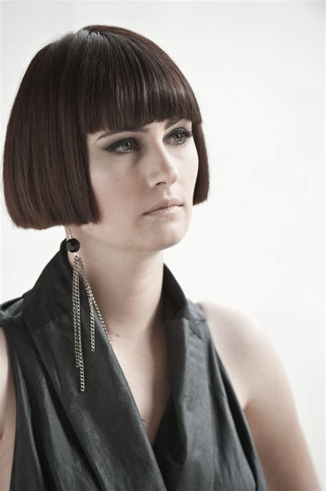 blunt bob - | Bob haircut with bangs, Short hair styles, Model hair