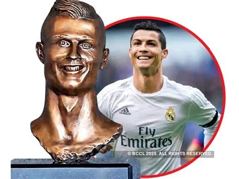 Statue effect: Five odd-looking statues of famous people that have ...