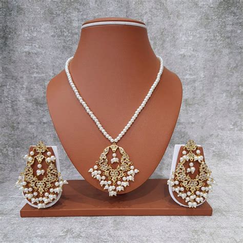 Shagna Gold Plated Ad Stone Necklace Set – JewelEMarket