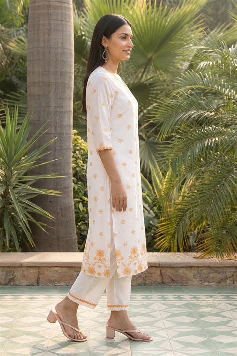 Buy White Thread Embroidered Rayon Straight Kurta and Palazzo Co-ord ...