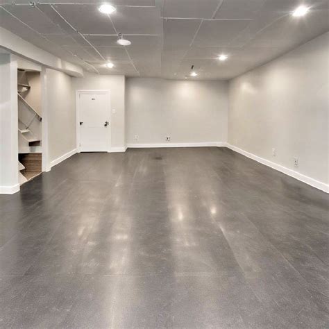 20 Basement Floor Ideas for a Timeless and Trendy Look