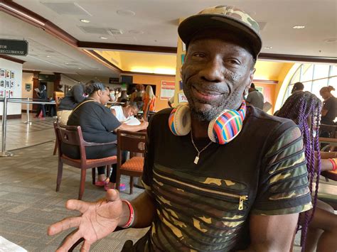 'I just want to be part of it.' Over 550 people show up for 160 ...