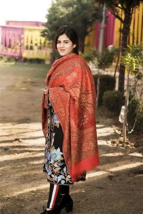 Buy Kashmiri Shawl Online INDIA | Pashmina Shawls | Kashmiri Shawls