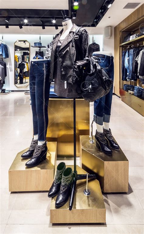 Cloth Shop 的图像结果