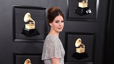 Lana Del Rey Responds to Mesh Mask Controversy | Complex