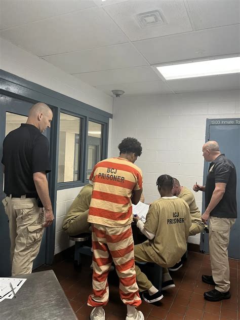 Bergen County jail kicks off 'groundbreaking' culinary class with five ...