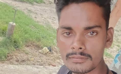 "क्या फायदा ऐसी डिग्री का..." : नौकरी नहीं मिलने पर युवक ने जला दी सारी ...