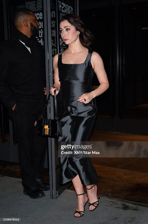 Cristin Milioti's feet