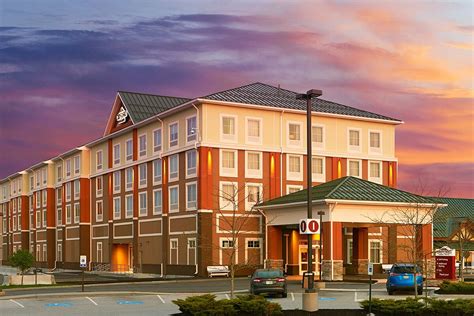 Oxford Casino Hotel & Sportsbook Bar and Lounge: Pictures & Reviews ...