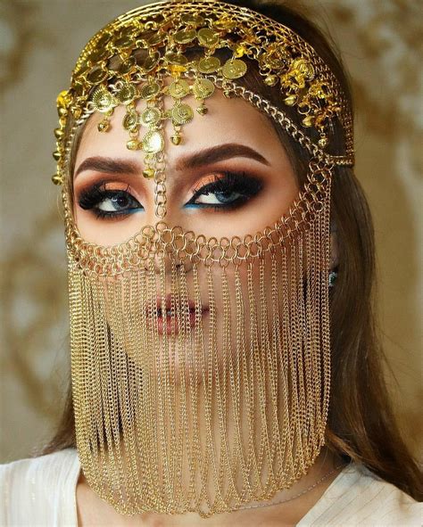 Egypt Fashion, Arab Fashion, Arabian Makeup, Arabian Beauty Women, Face ...