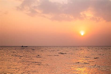 Sea Boat 的图像结果