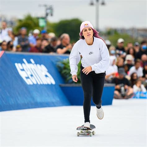 Leticia Bufoni is one of the most prominent names in the world of skateboarding | Marketingino.com