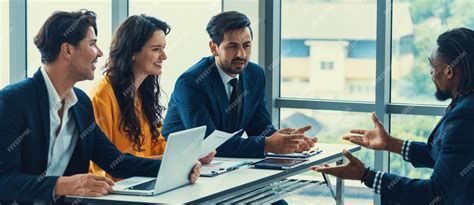 Interview Portrait 的图像结果