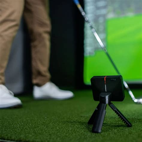 https://mygaragegolf.com/cdn/shop/files/Garmin_Approach_R10_golfer_2_5698e532-8d1f-4da8-834c-a1b3bfb4e80a.webp?v=1720159144&width=1080