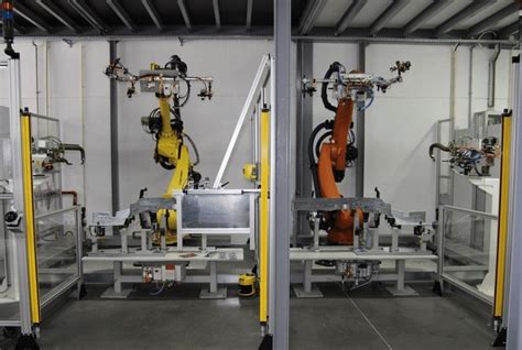 Assembly Line Robotic Spot Welding 的图像结果