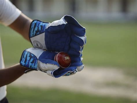 Wicket Keeping in Cricket: An Expert Tips and Techniques Guide – ZAP ...