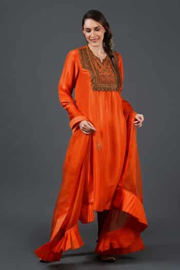 Samant Chauhan | Designer Sarees, Gowns, Lehengas | Aza Fashions