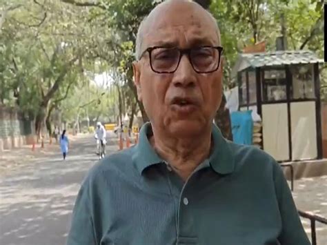 "140 students in single class, no books, uniforms": Adv Ashok Aggarwal ...