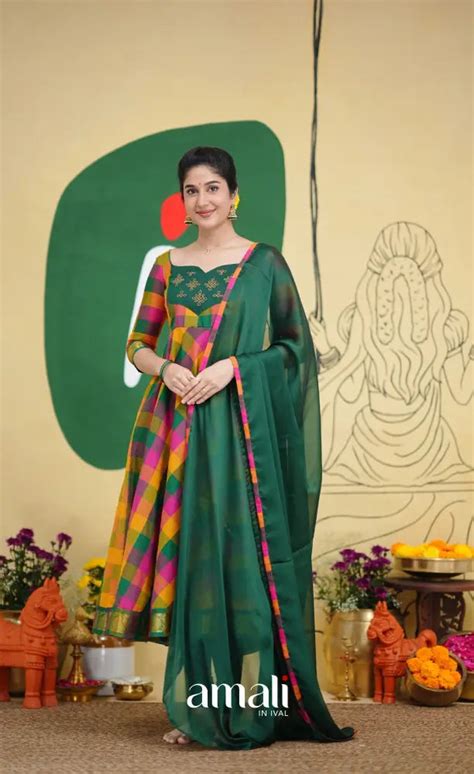 Bottle Green and Pink Kandangi Checks Cotton Anarkali – Amali Salwars