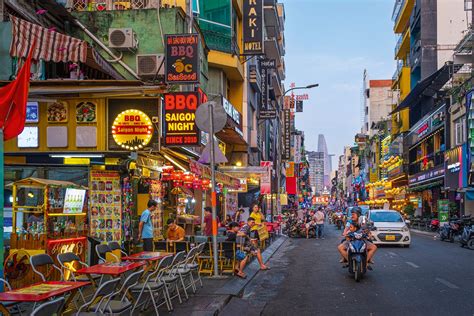 Hanoi or Ho Chi Minh City—find out which one's right for you | National Geographic