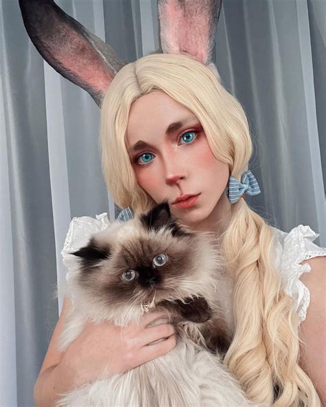 Sweetie Fox Biography